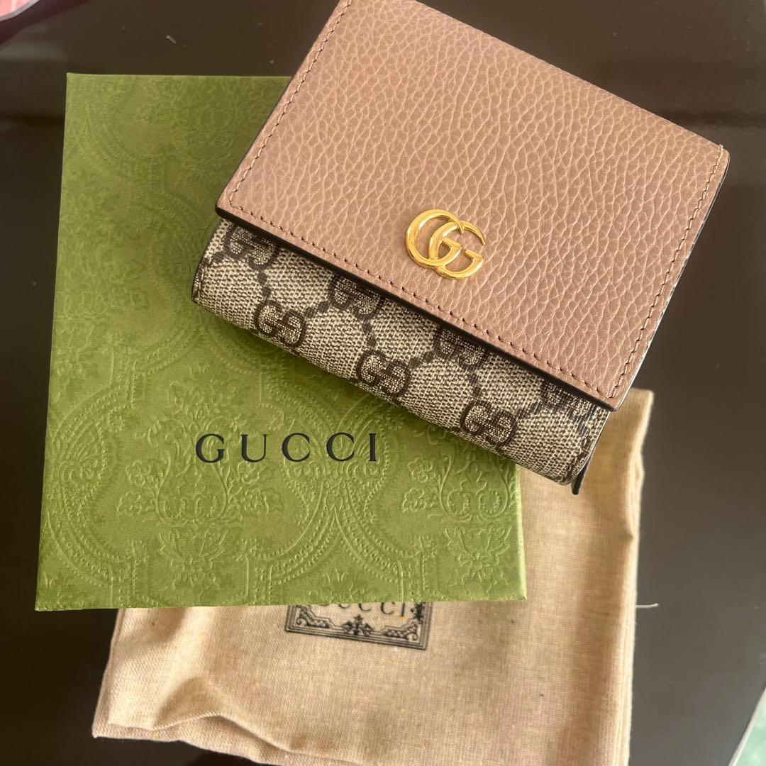 GUCCI 二つ折り財布 ピンクベージュ/ブラウンレディース財布GGマーモント