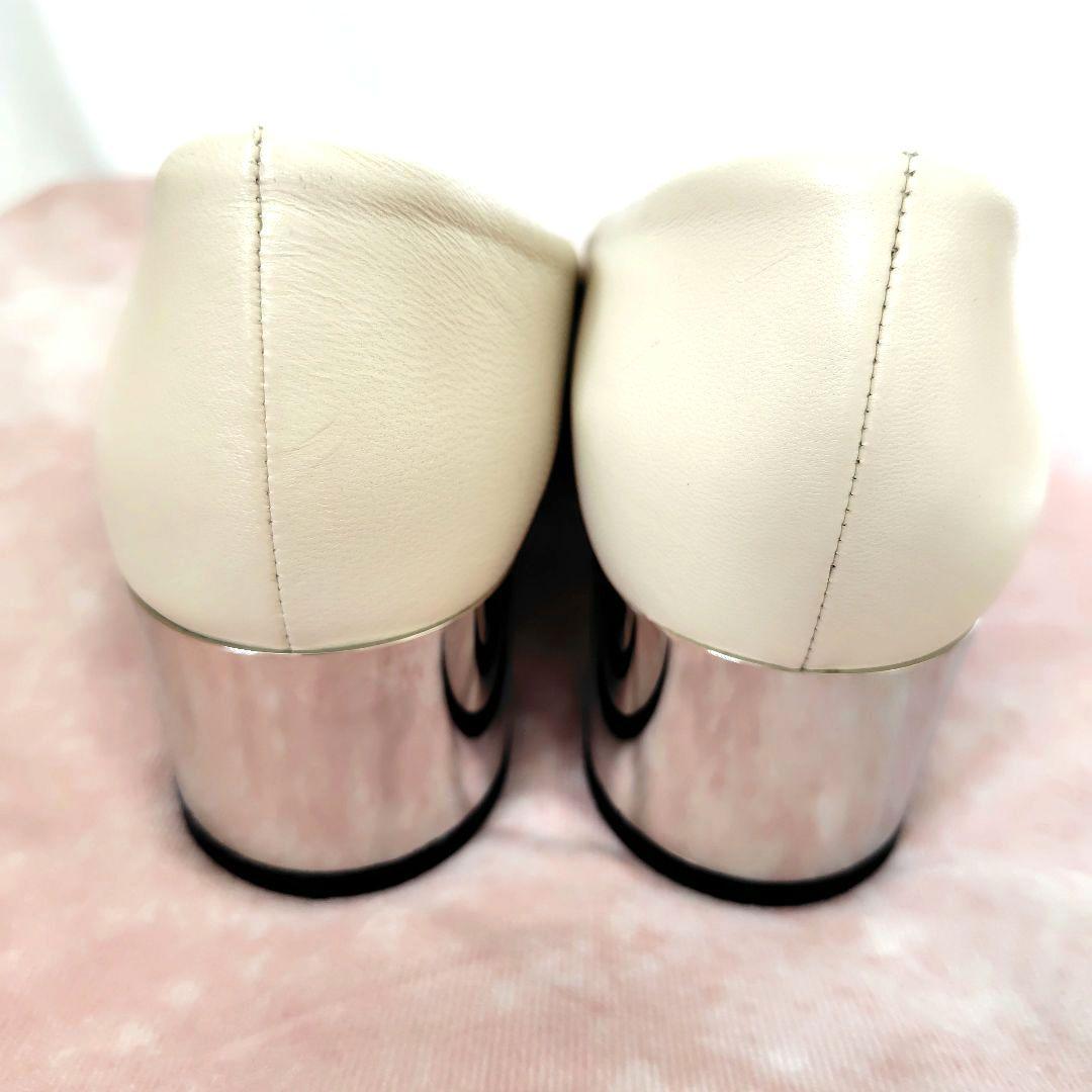 ✨️腕利き職人のリペア済✨️モデルサイズ☆美品【ジミーチュウ】ロゴ パンプス 白