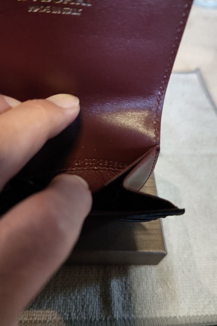 ブルガリBULGARI ブラック 長財布、ケース2点セット箱付き。