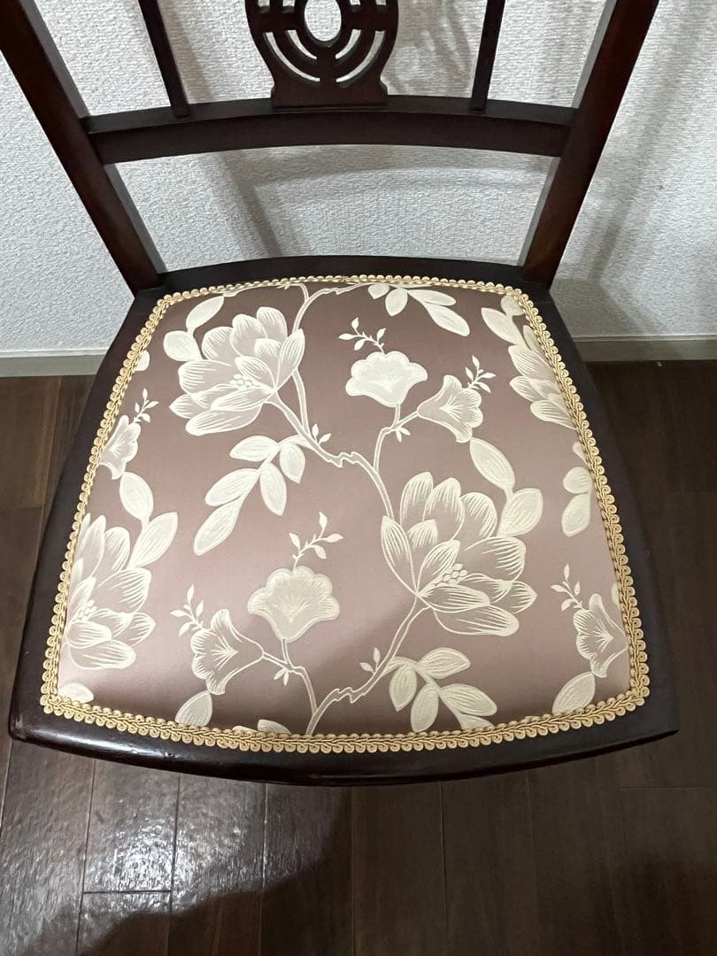 西洋家具 木製椅子 花柄クッション　※1脚での価格①