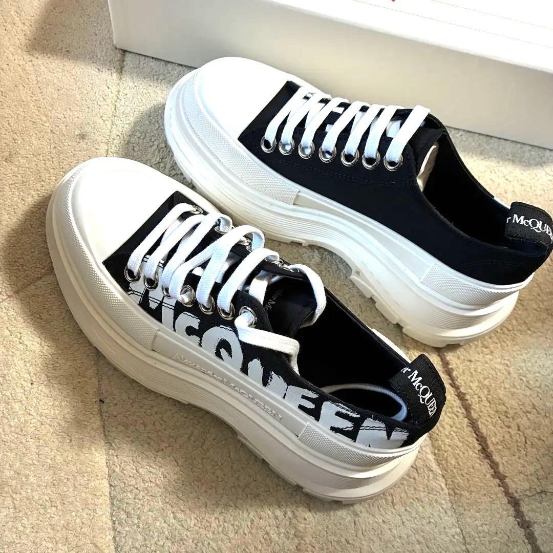 アレキサンダーマックイーン 厚底 レディーススニーカー黒白 23cm新品 正規品