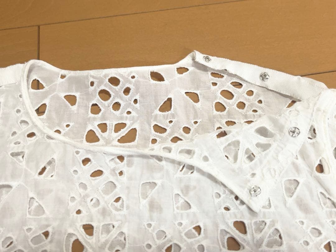 トゥモローランド　トライアングル　カットワークレース　ブラウス　トップス