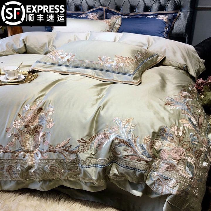 寝具カバーセット4点　クイーン キングサイズ 刺繍 キングサイズ　高級サテン