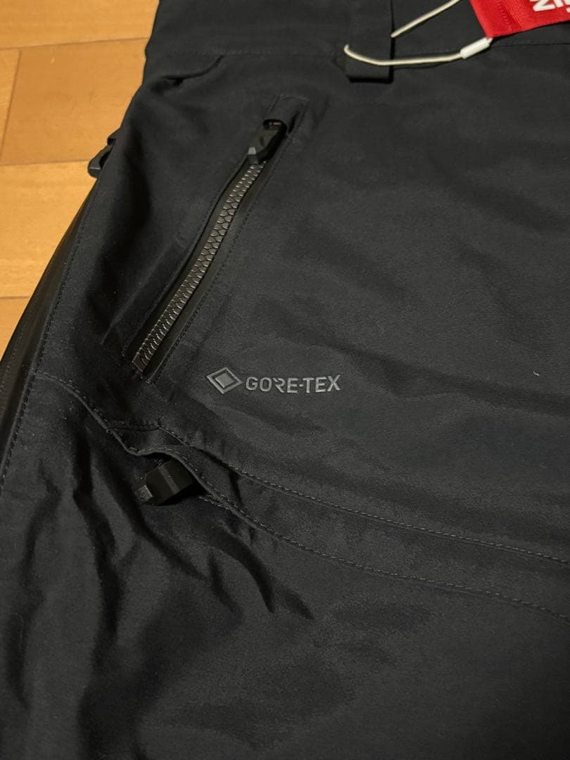 新品未使用VOLCOM GORE-TEX BLACKスノーボードパンツMサイズ