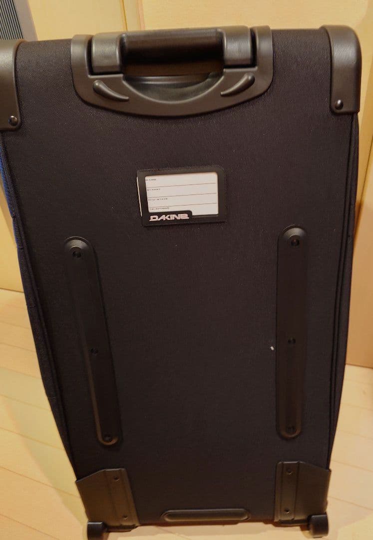 【新品】DAKINE フローラルデザイン キャリーケース