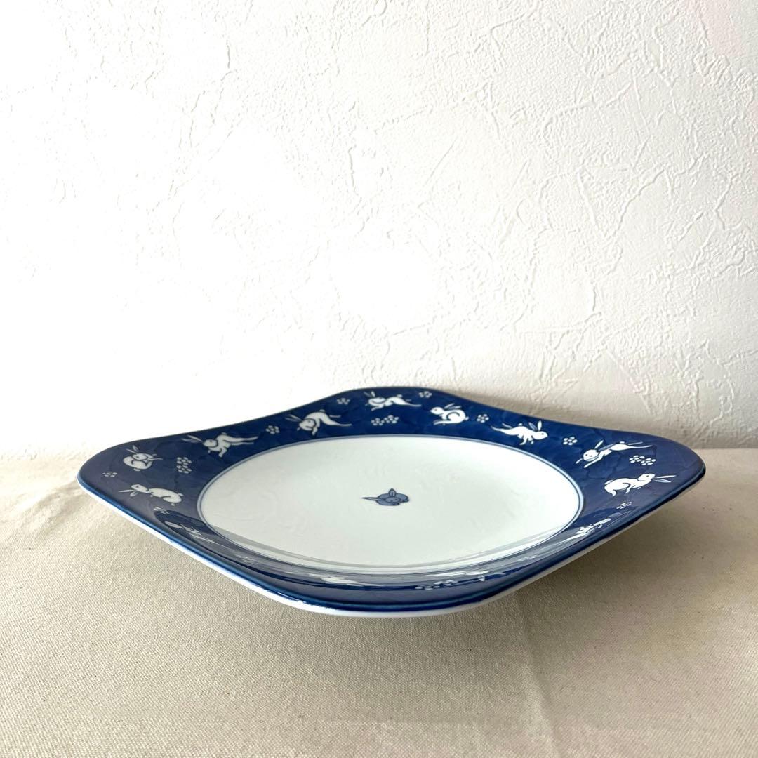 ☆K793○源右衛門窯　ウサギ紋スクエア大皿【未使用】元箱・栞・説明書有り