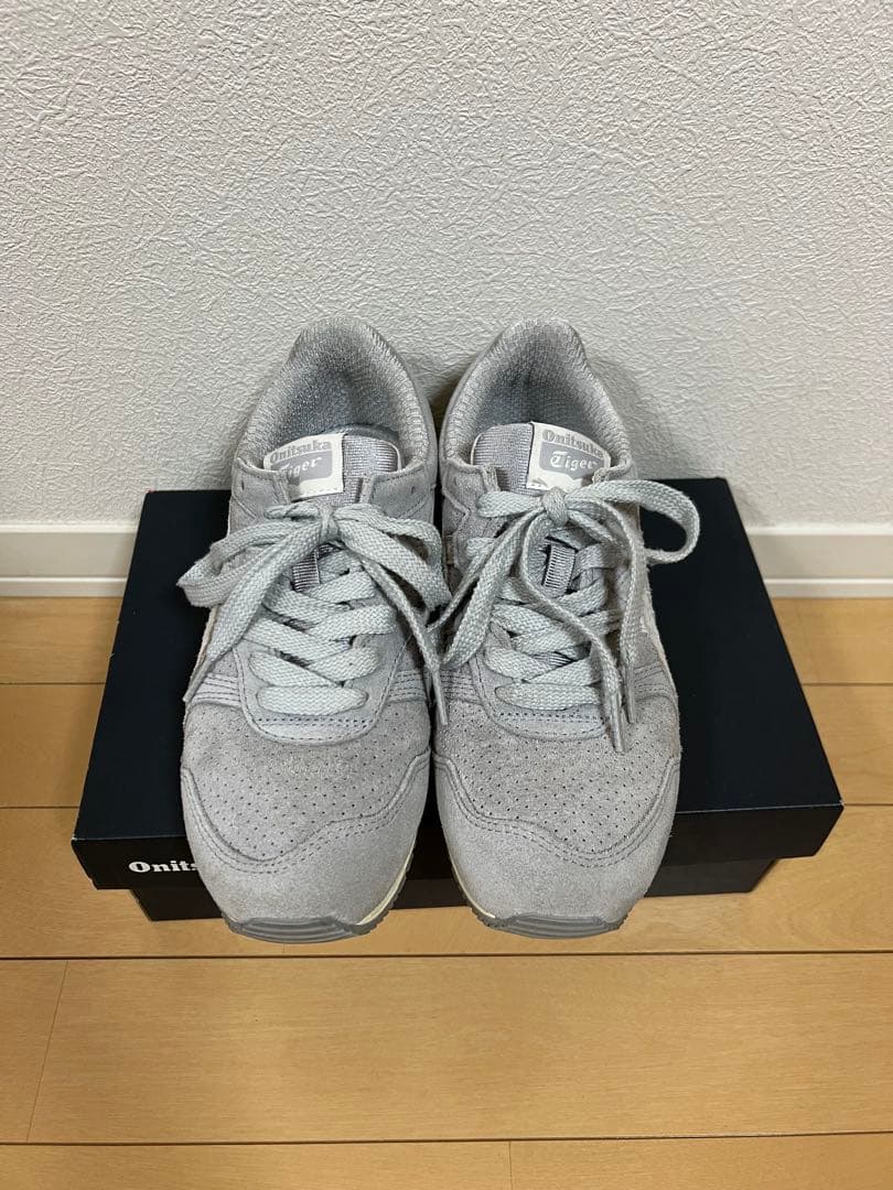 美品Onitsuka Tiger TIGER ALLY タイガーアリー　箱付き