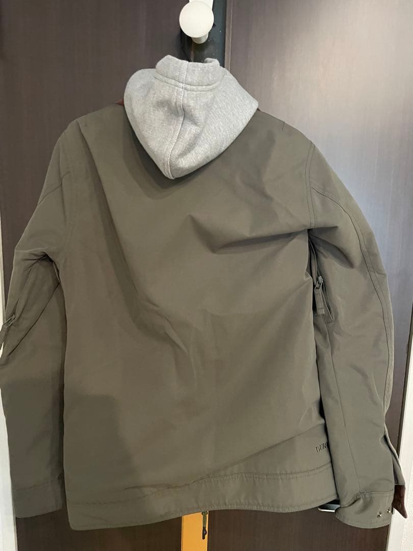 【Burton】スノーボードウェア　ジャケット