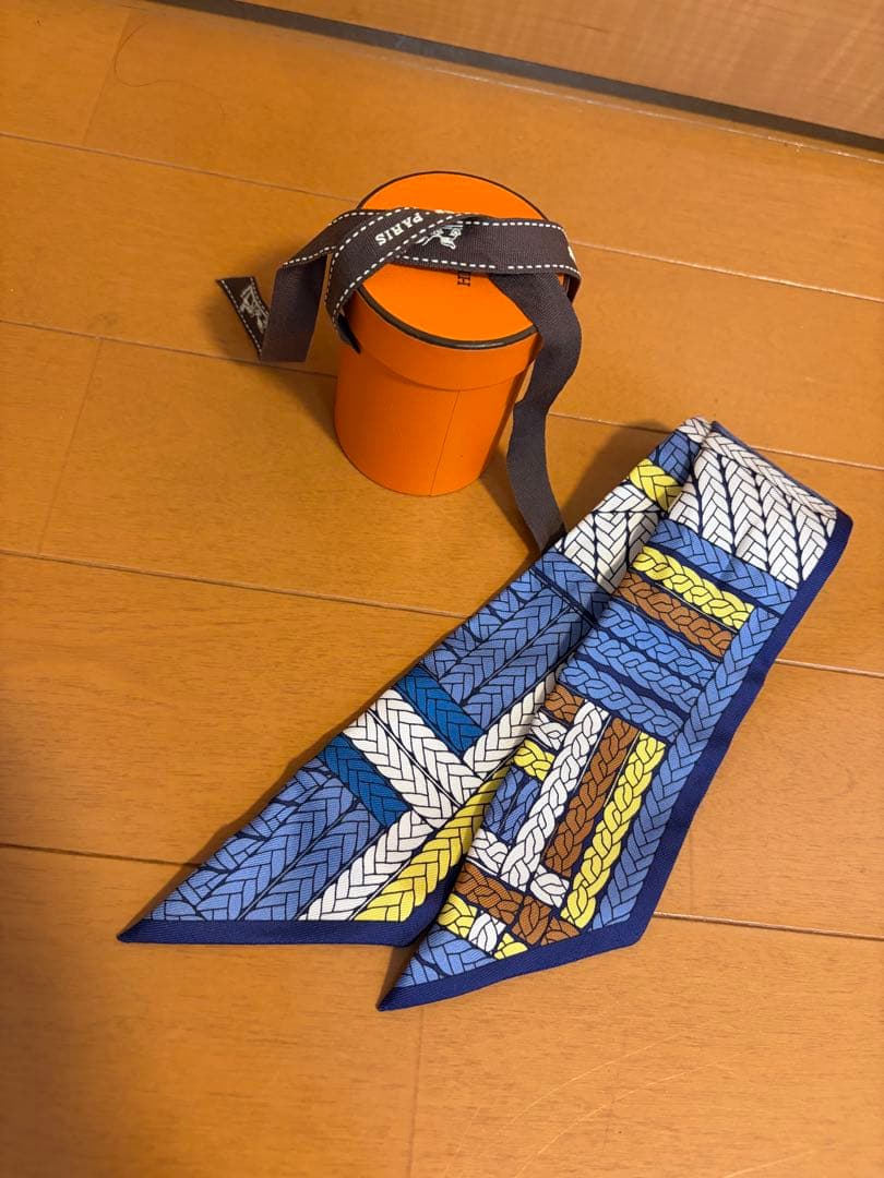 HERMES エルメス　ツイリー　トレスHブルー