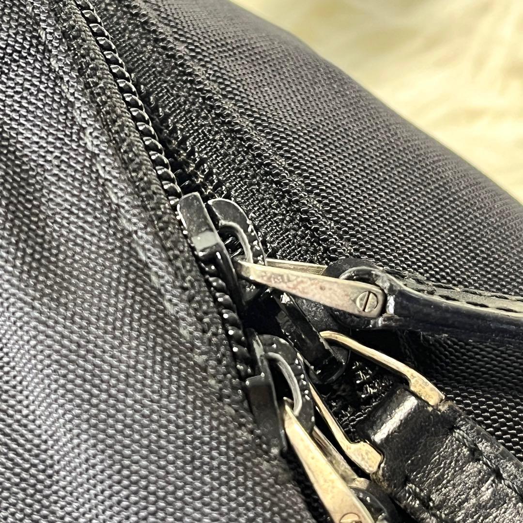 美品✨ GUCCI メッセンジャーバッグ 黒 キャンバス レザー A4収納可能