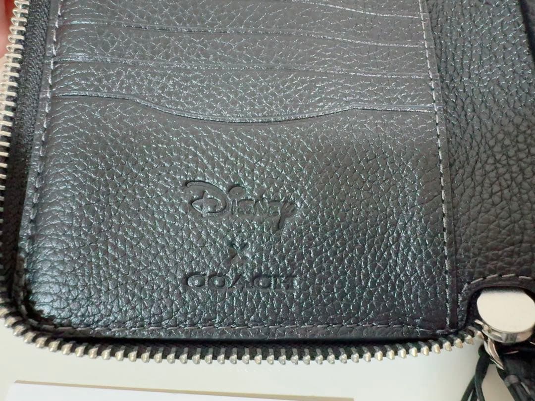 【新品・正規品】ディズニーコラボ商品 2つ折り財布