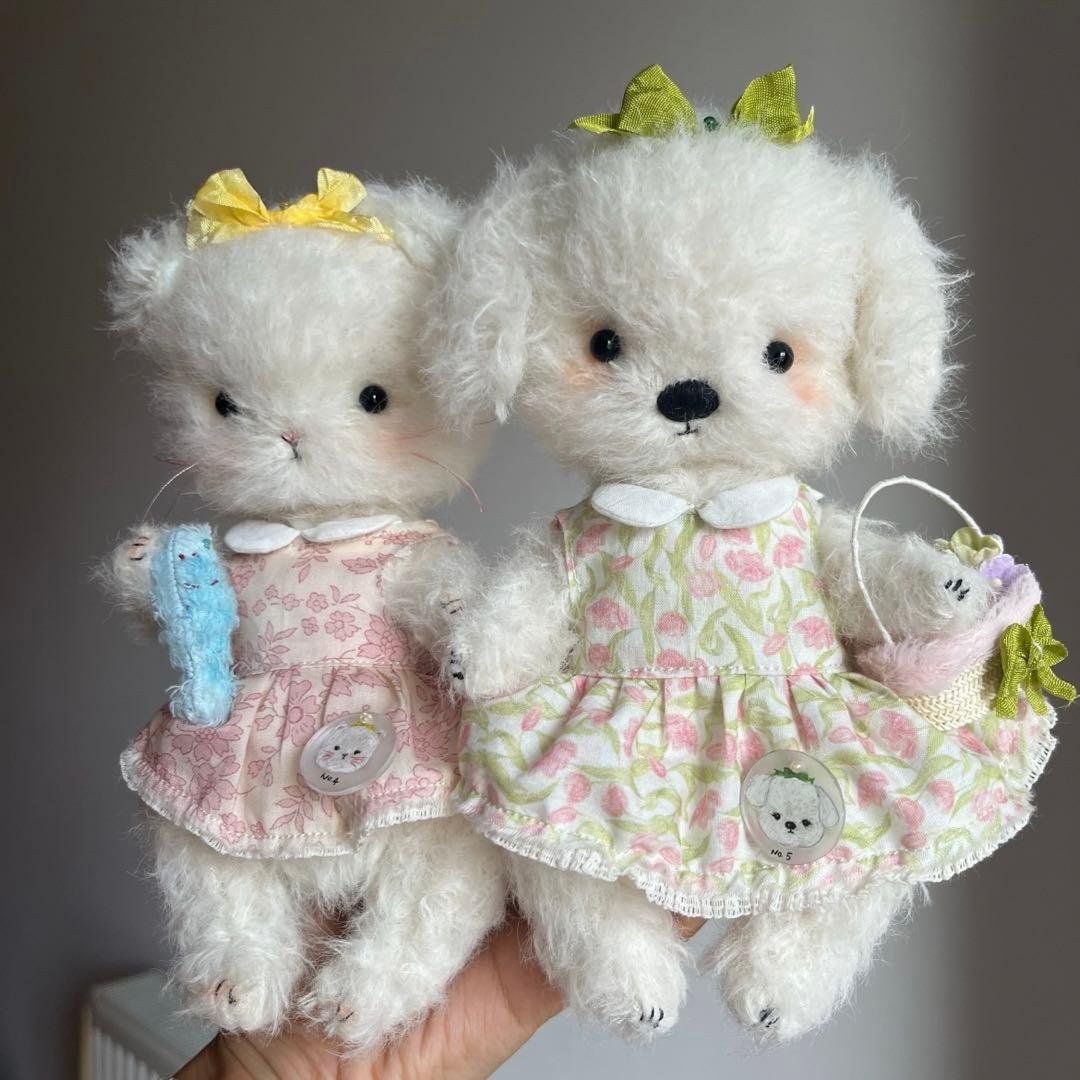 可愛らしい白猫さん アーティストベア 海外作家様 ハンドメイド ぬいぐるみ
