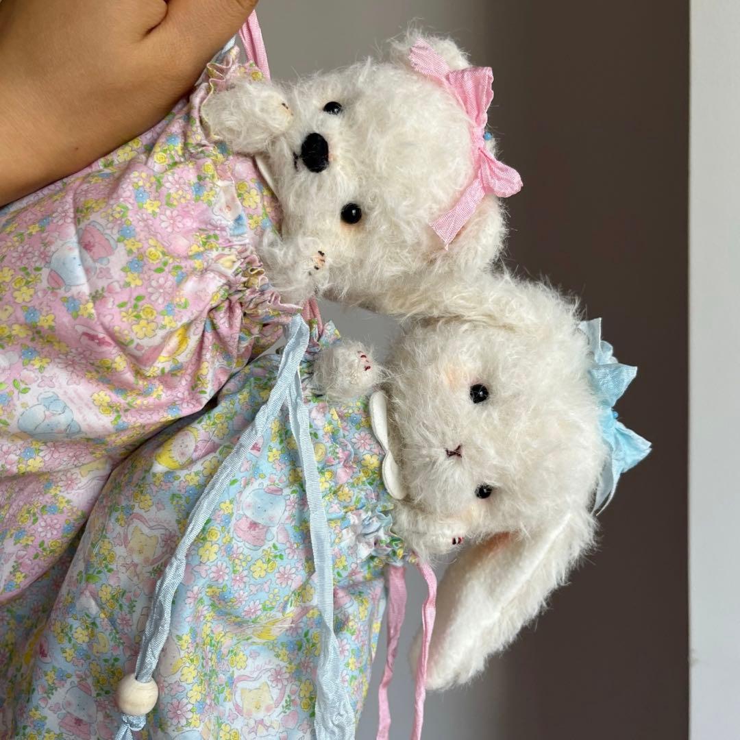 可愛らしい白猫さん アーティストベア 海外作家様 ハンドメイド ぬいぐるみ