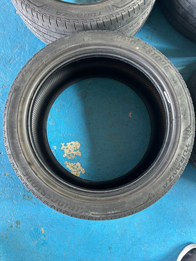 送料込みBRIDGESTONE TURANZA T005A 235/45R18