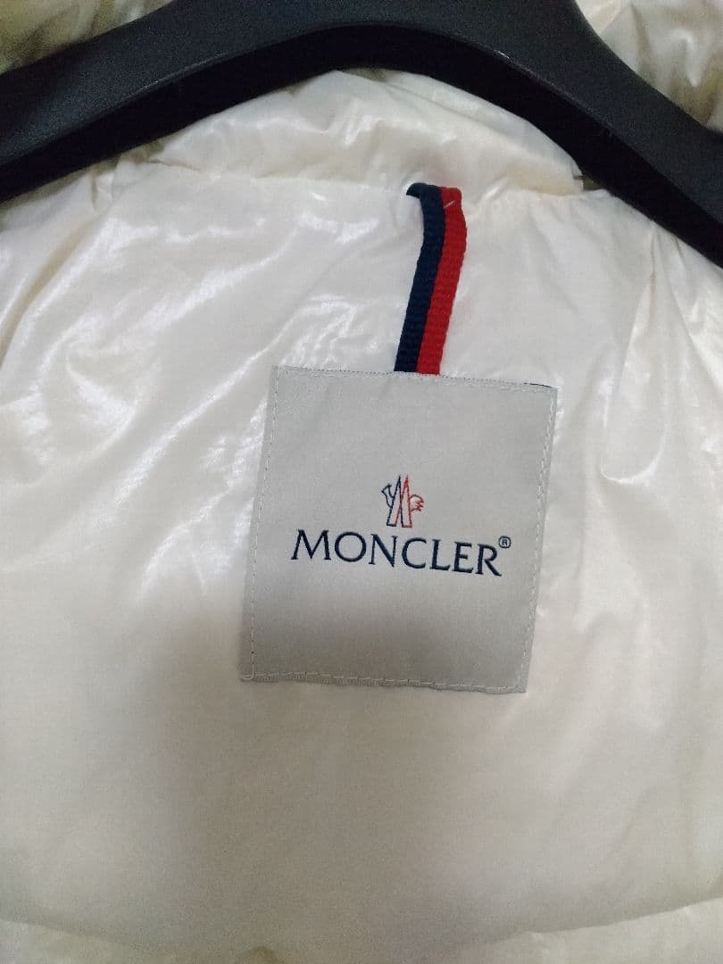 美品　モンクレール MONCLER　BADY　ホワイト　ダウンジャケット