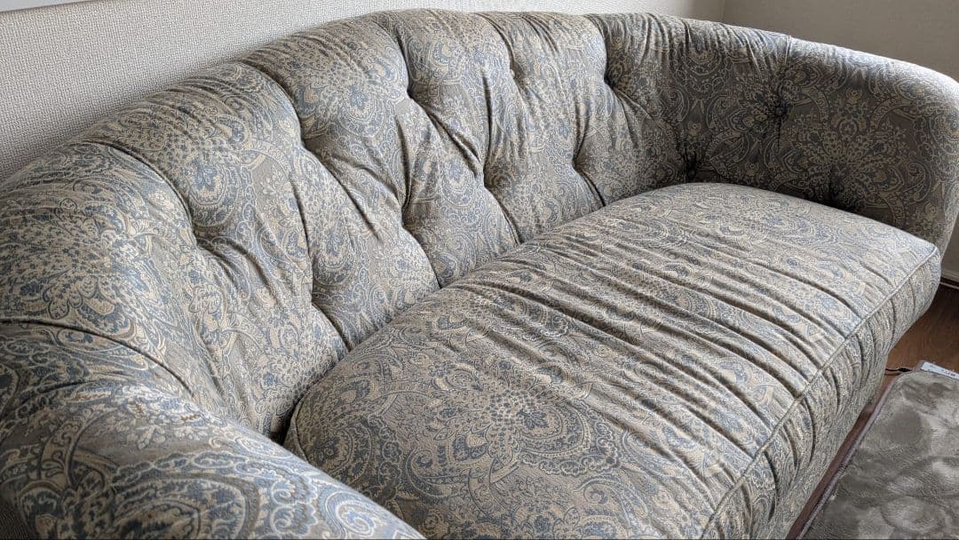 クラシック 2人掛けソファ／ペイズリー柄／ベイジュ、ライトブルー