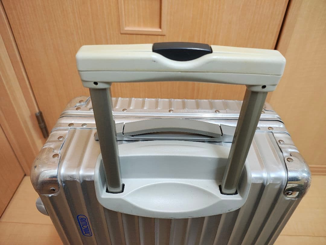 b*n様 RIMOWA クラシックフライト97652 二輪 アルミニウム キャリ