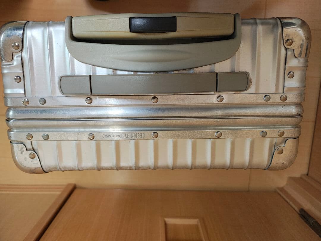b*n様 RIMOWA クラシックフライト97652 二輪 アルミニウム キャリ