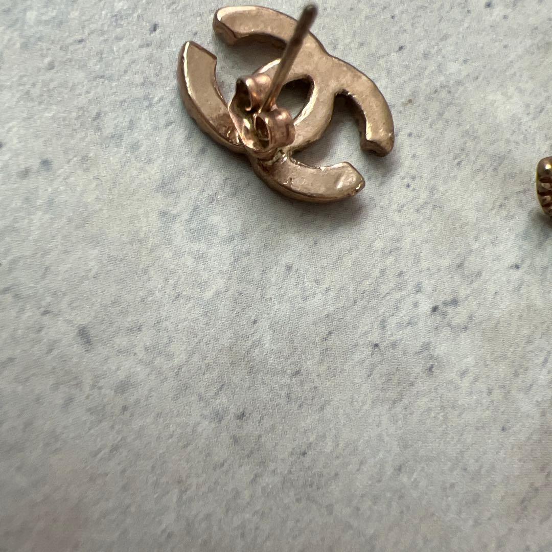 CHANEL シャネルゴールドスタッドピアス
