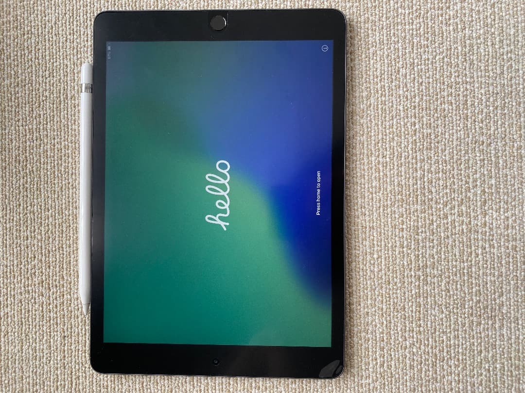 バッテリー93% iPad 第7世代　128GB Wi-Fi Pencil付き
