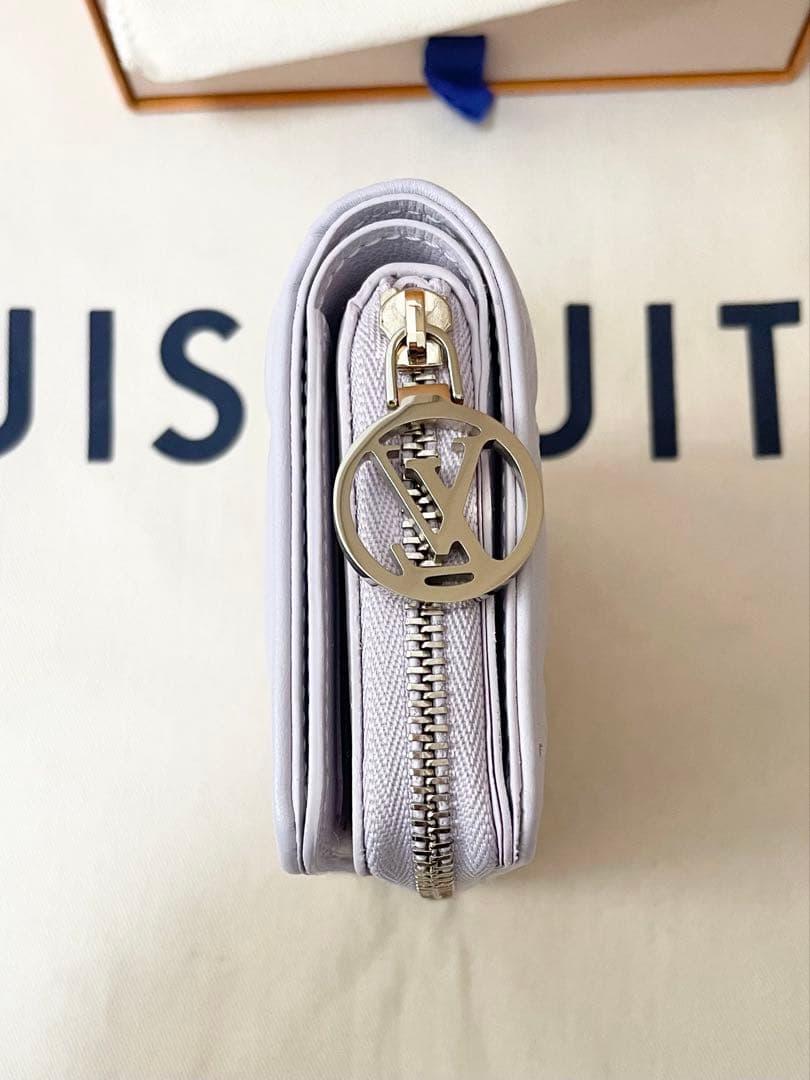 25AW 限定 RFID 正規品 ルイヴィトン ポルトフォイユ ルー クッサン