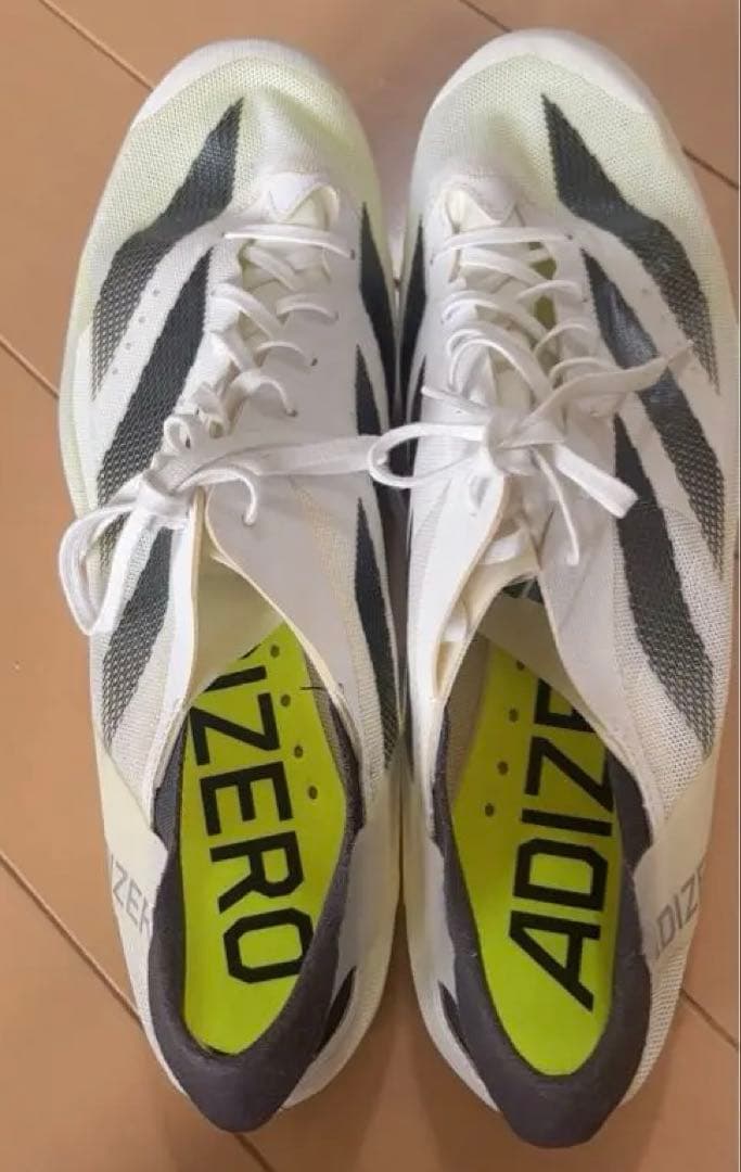 ADIZERO スパイクシューズ ホワイト/ブラック 29センチ（美品）