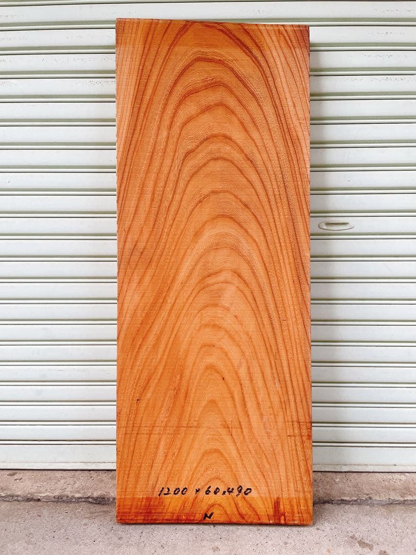 天然　欅　木材　天板　無垢材　一枚板　テレビ台　棚板　デスク　棚　ローテーブル