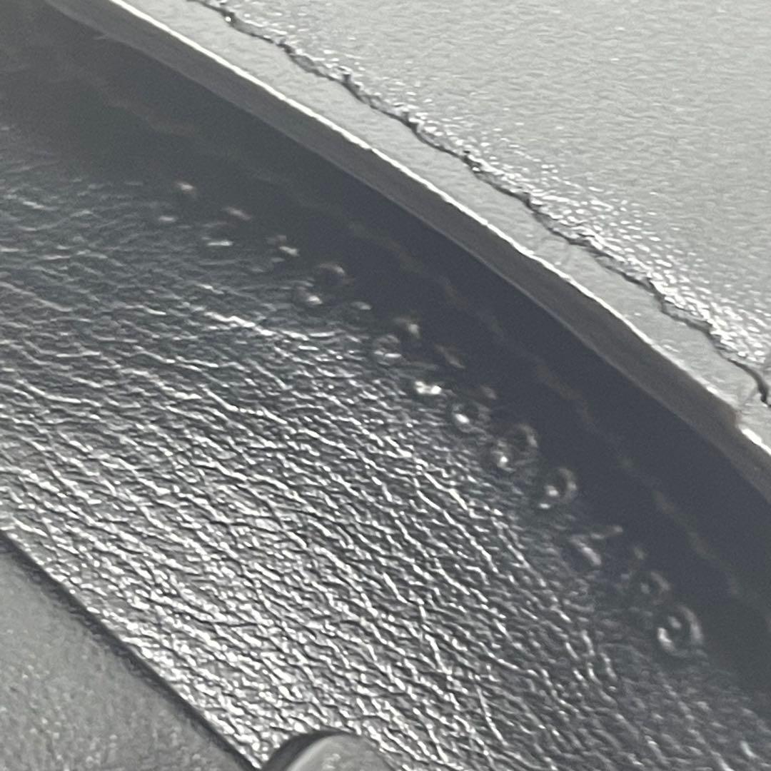 【美品】サンローラン パテントレザー 二つ折り財布