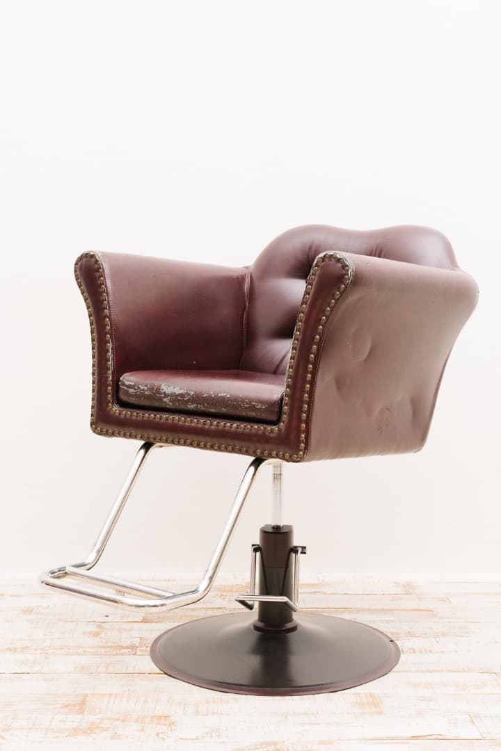 スタイリングチェア ビューティガレージ BELTA 美容室