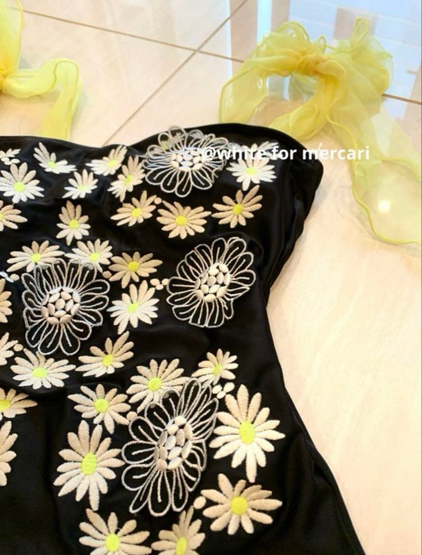 フランス購入 立体刺繍マーガレットのお花装飾ワンピース水着