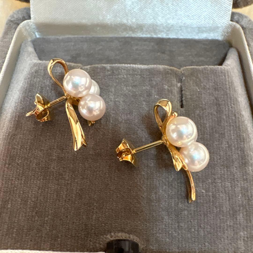 ミキモトピアス18kゴールドリボンMIKIMOTO