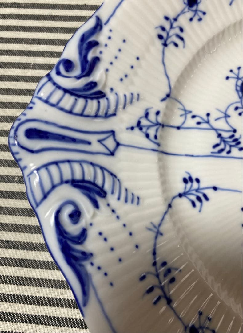 レアロイヤルコペンハーゲン ブルーフルーテッドプレイン 31cm耳付きプレート