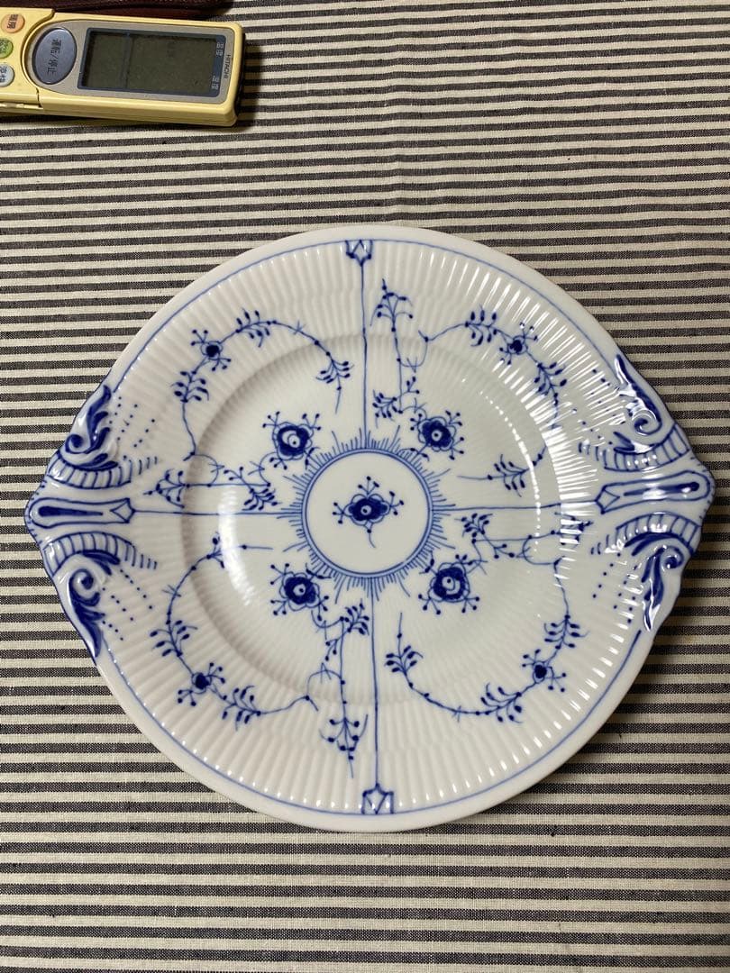 レアロイヤルコペンハーゲン ブルーフルーテッドプレイン 31cm耳付きプレート