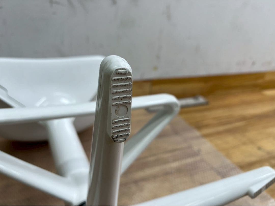 リ*︎様 TG205 Kartell カルテル ホワイト バースツール