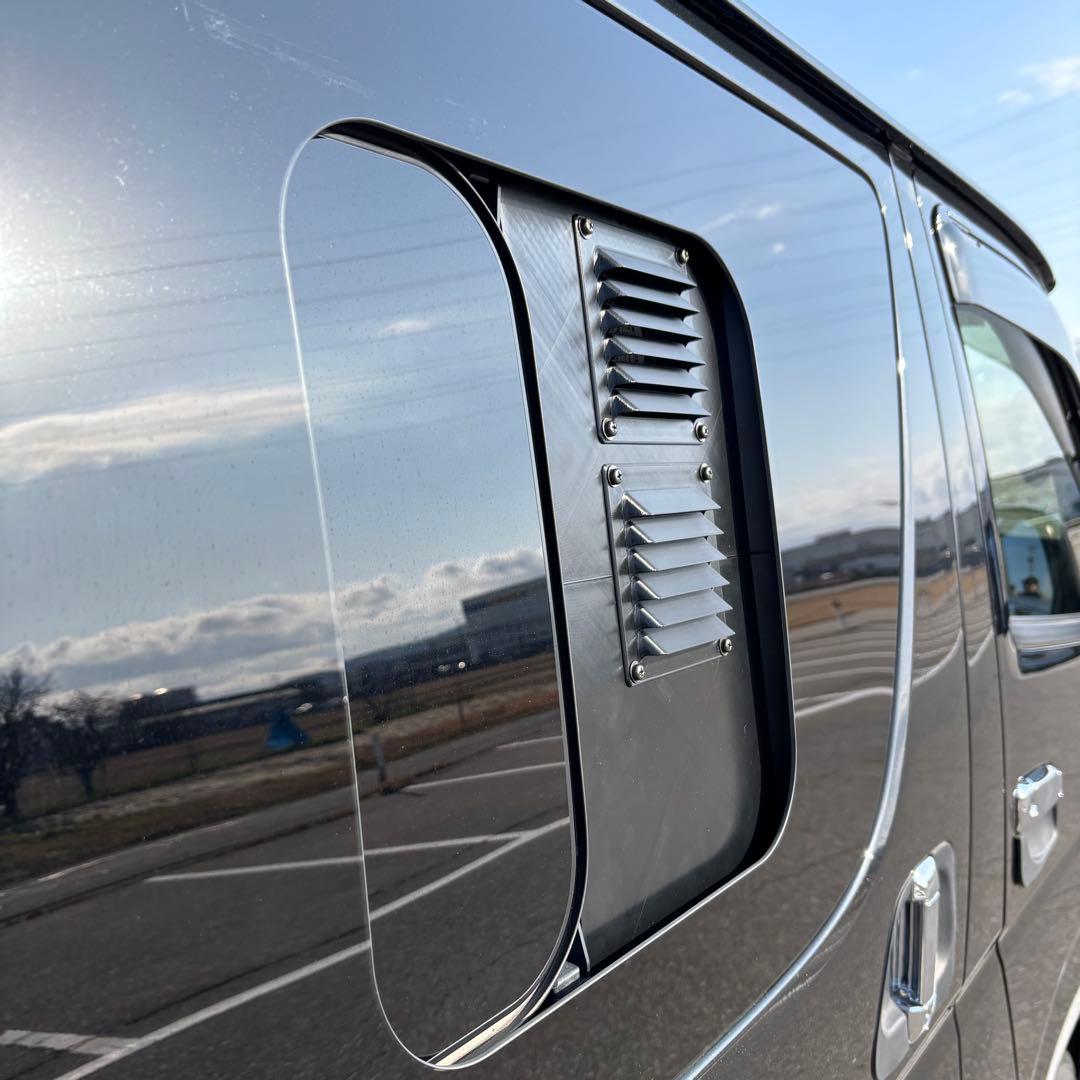 ハイエース 換気扇 2連 ４型 防虫ネット + バッテリーケース付 運転席側