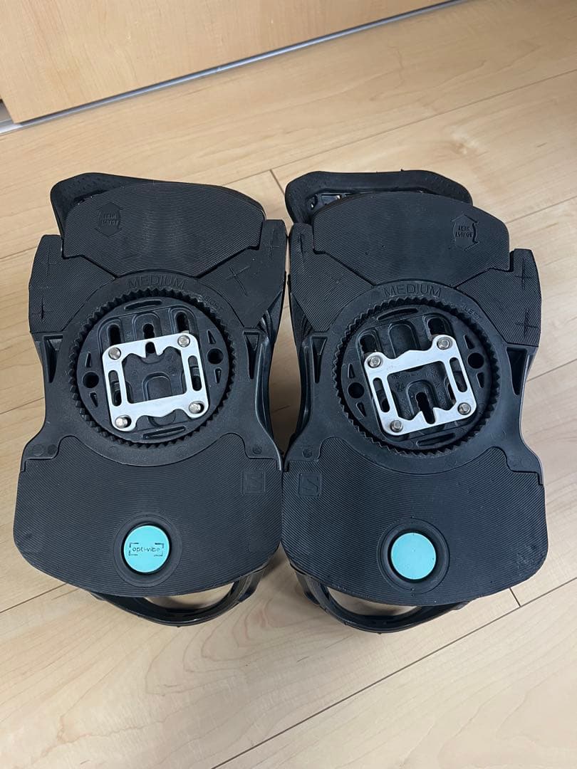 SALOMON ハイランダーブラック Mサイズ　スノーボードビンディング
