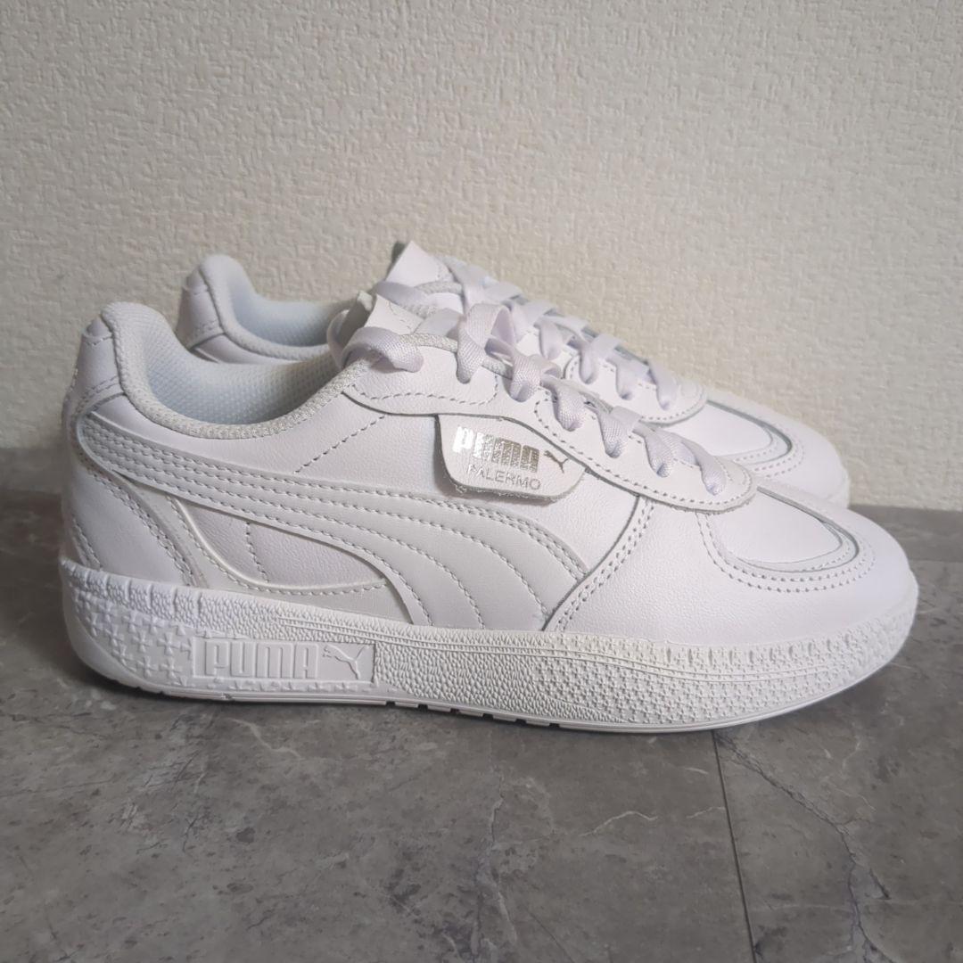 極美品☆23.5㎝ PUMA パレルモ モーダ ホワイト レザー スニーカー 白