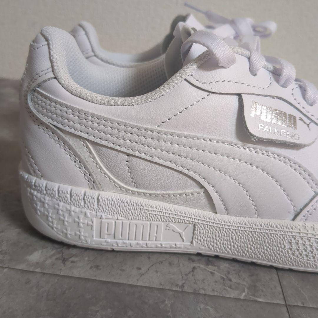 極美品☆23.5㎝ PUMA パレルモ モーダ ホワイト レザー スニーカー 白