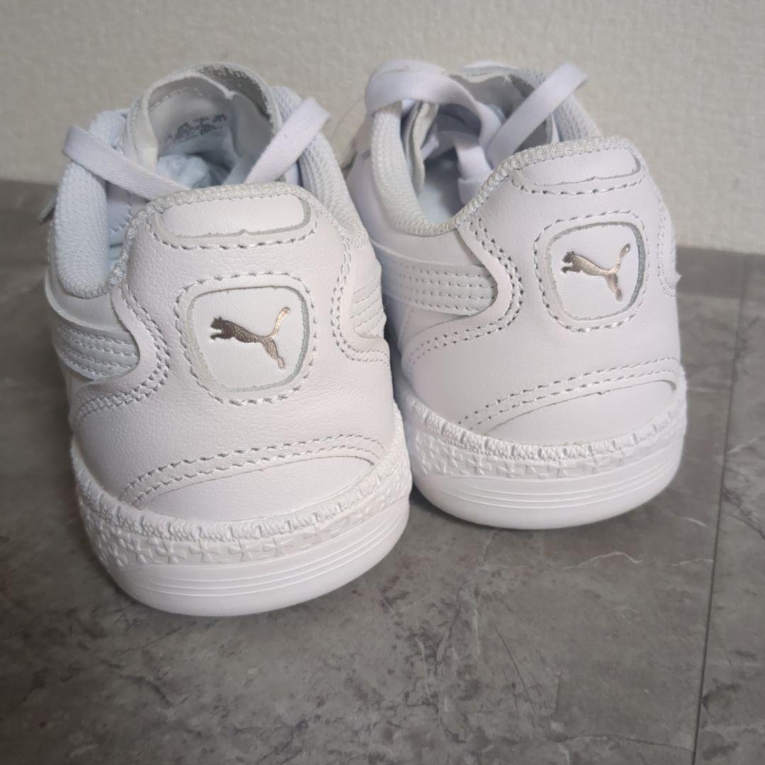 極美品☆23.5㎝ PUMA パレルモ モーダ ホワイト レザー スニーカー 白