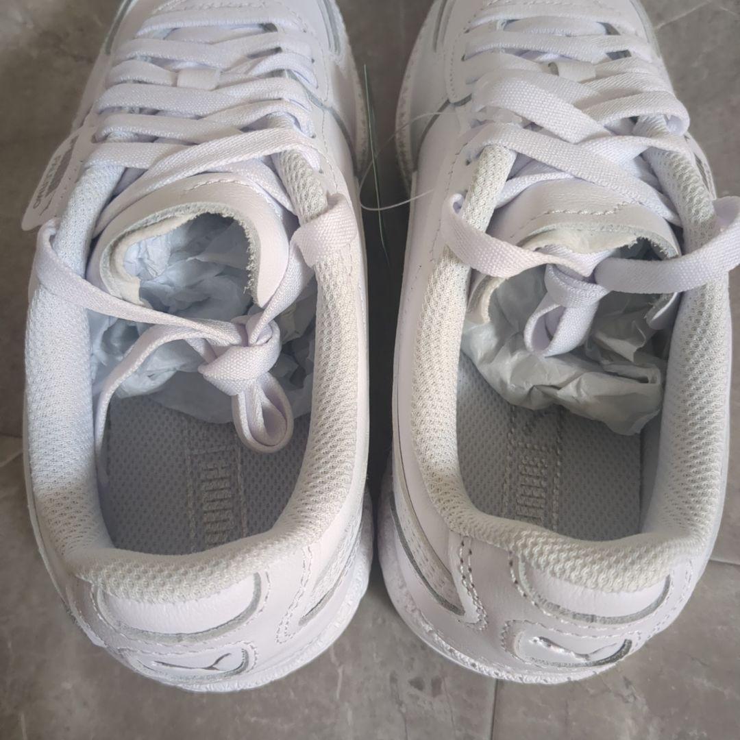極美品☆23.5㎝ PUMA パレルモ モーダ ホワイト レザー スニーカー 白