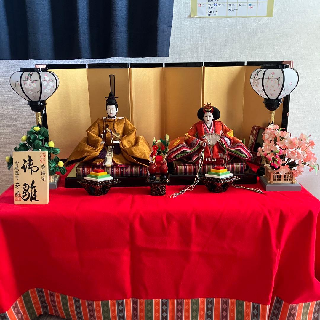 最終値下げ　金箔シルク含む豪華雛人形　豪華衣装 金色屏風付き　２０万相当