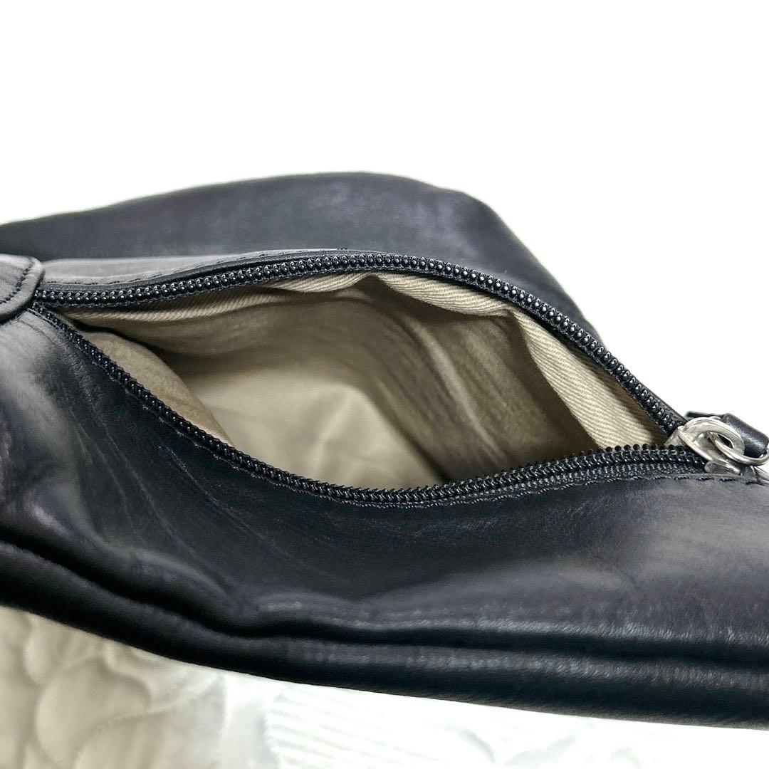 極美品❤︎イアパピヨネ レザー 結び目ハンドル ワンショルダーバッグ ブラック 革