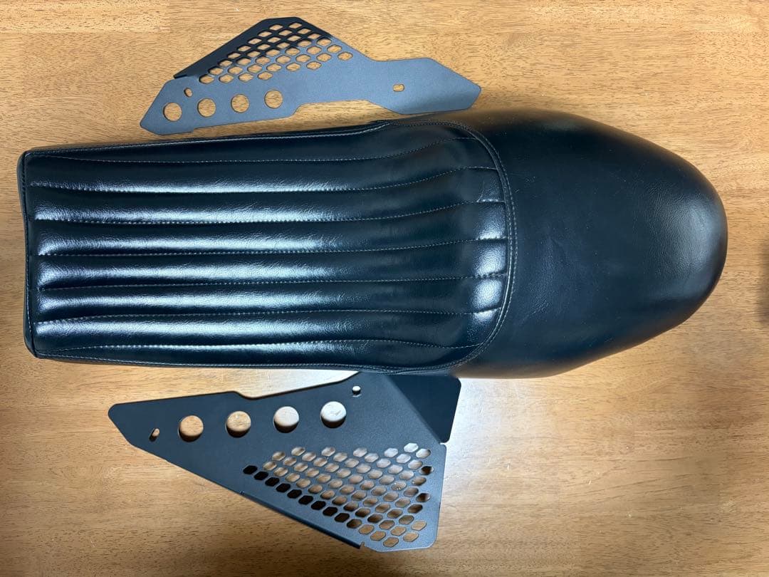 【12月31日まで】ドゥカティ スクランブラー シングル カフェ シート