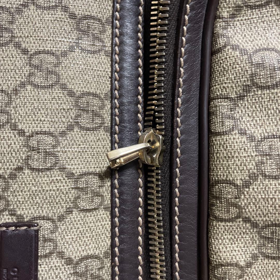 GUCCI ボディバッグ・ウエストポーチ