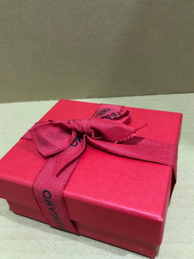 【新品】イタリア製FERRAGAMO ブラック ケース　財布