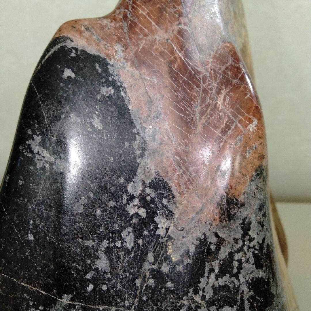 超大型バラ輝石　ロードナイト　原石　約15kg 　連山　台付き１個