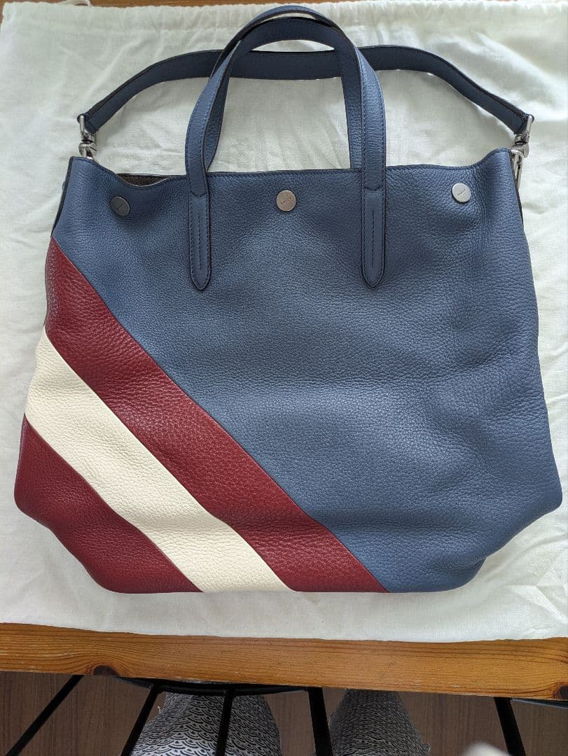 【新品】【大幅値下げ】BALLY レザー トートバッグ 青 バーガンディ