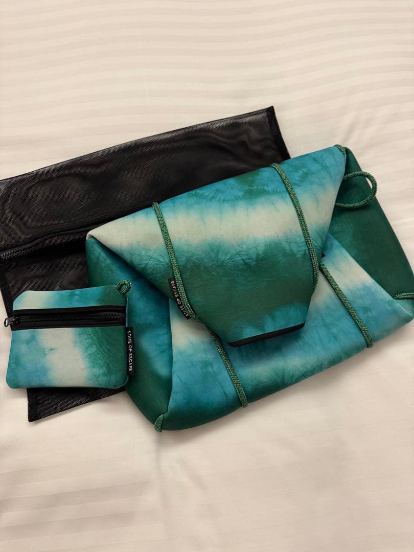 State of escape × Taina Larot escape トート