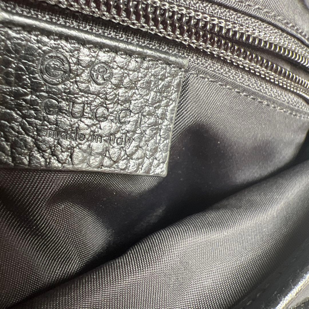 GUCCI ブラック メッセンジャーバッグ　GGナイロン 510335