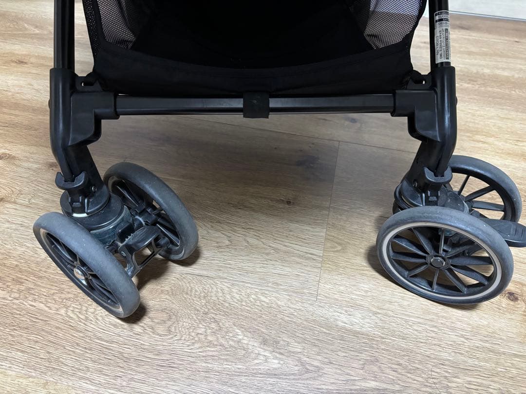 コンビ　ベビーカー　スゴカルα 4キャス　エッグショック